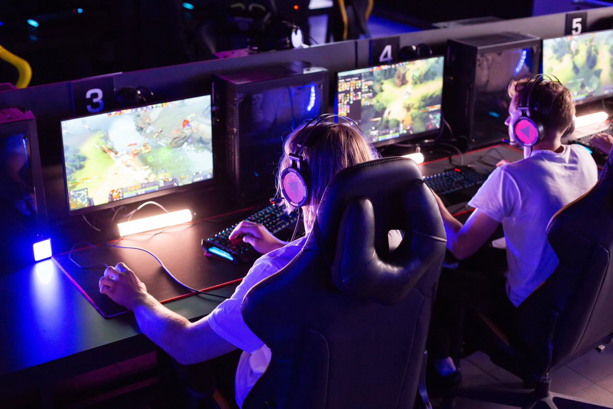 Read more about the article Entertainment Industry Recruiters